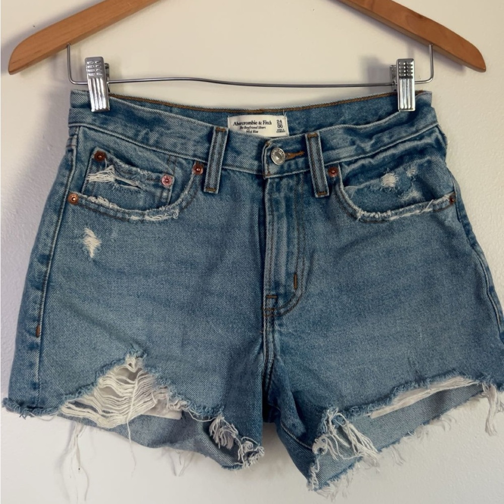 Abercrombie & Fitch Blue Jean Shorts Distressed Vintage-Inspired, size 00